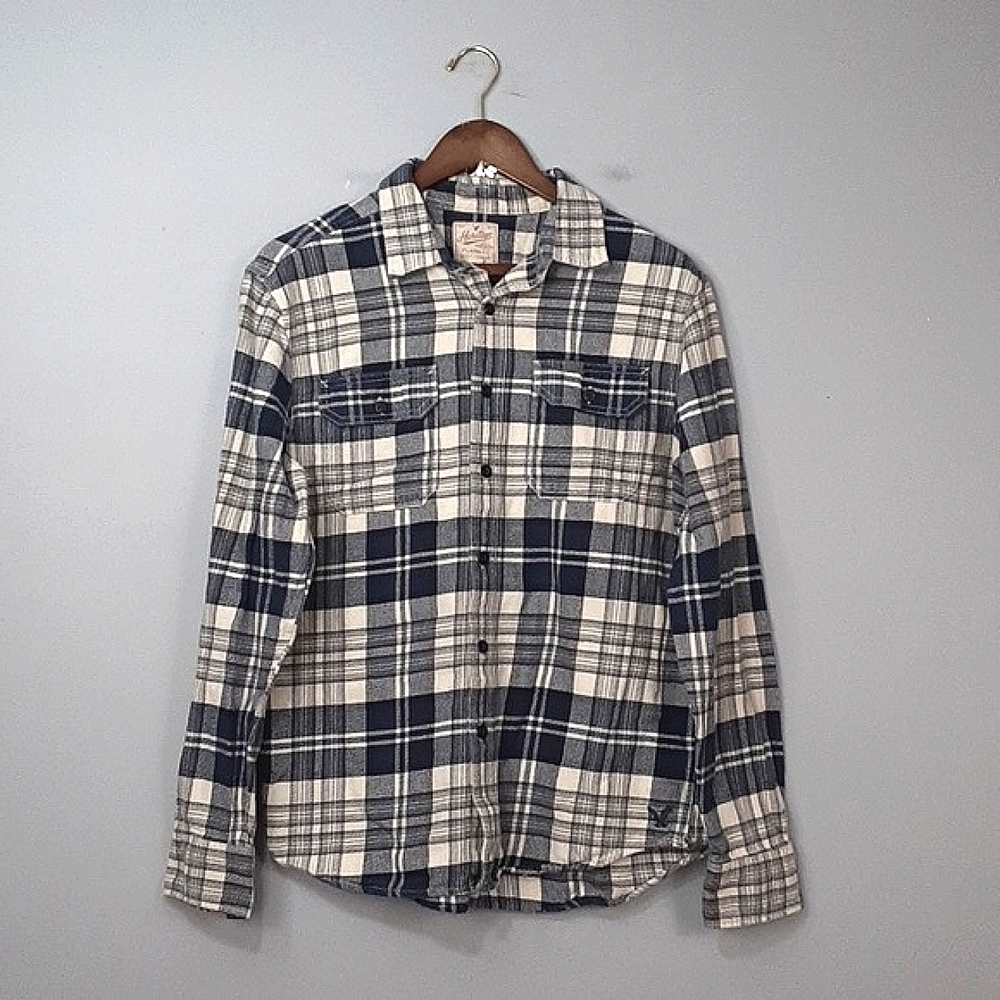American Eagle Outfitters Plaid Cream Navy Flannel Shirt